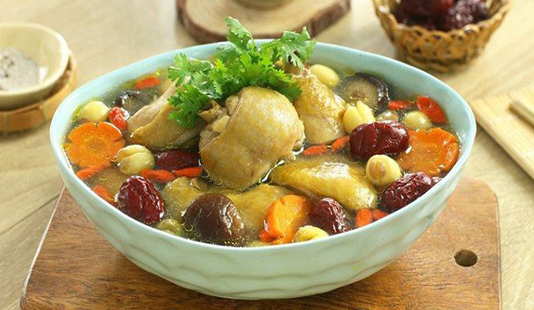 Red Jujube Chicken Stir-Fry