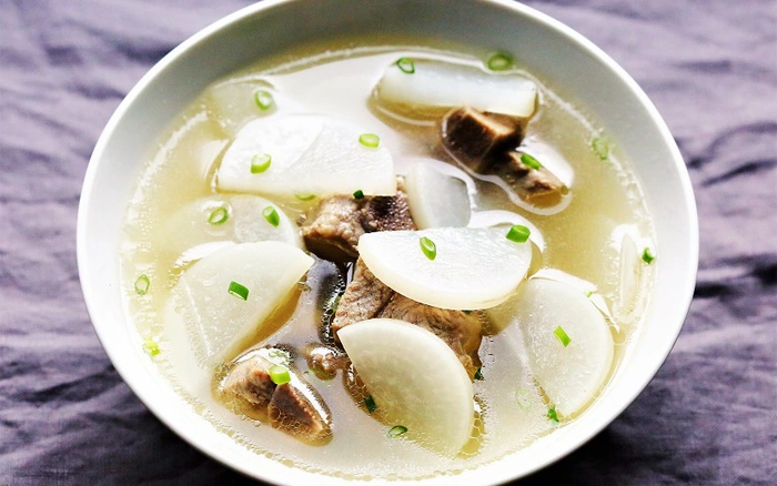 Dishes from white radish